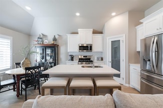 9104 NW 125th St, Yukon, OK 73099