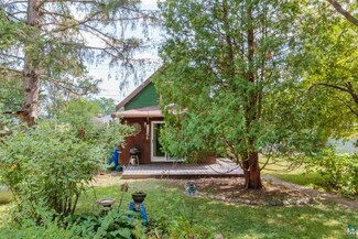 1118 E 11th St, Duluth, MN 55805