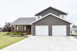 2007 Northrop Ave, Thief River Falls, MN 56701