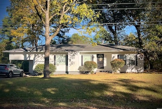 814 N Slemons St, Monticello, AR 71655
