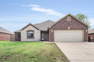 19808 E 46th St S, Broken Arrow, OK 74014