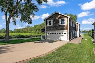 7863 Twin Lakes Rd, Manson, IA 50563