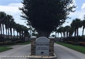 547 Sunset Pointe Dr, Lake Placid, FL 33852