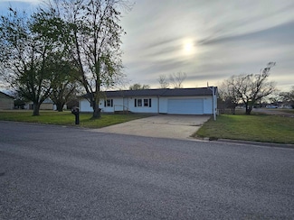 305 S 11th St, Kiowa, KS 67070