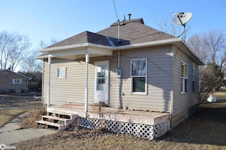 105 3rd St, Grafton, IA 50440