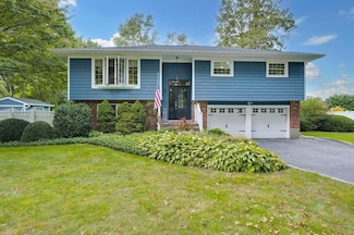 15 Eastover Dr, East Northport, NY 11731