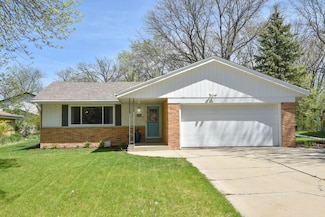 4464 N 105th St, Milwaukee, WI 53225