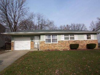 1626 Howard St, Saint Charles, IL 60174