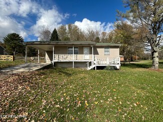 2016 Meadowview Dr, Jamestown, TN 38556