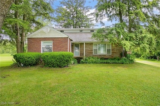 11902 Moffitt St SW, Massillon, OH 44647