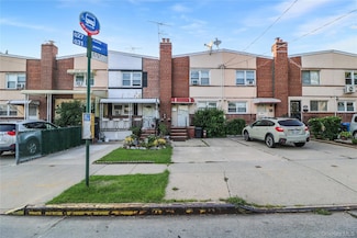 21115 48th Ave, Oakland Gardens, NY 11364