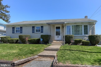 5 E Market St, Myerstown, PA 17067