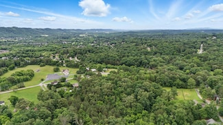 1971 Coyote Trail, Ooltewah, TN 37363