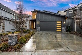 2039 E Presidential Dr, Meridian, ID 83642