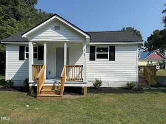 203 Hope St, Erwin, NC 28339