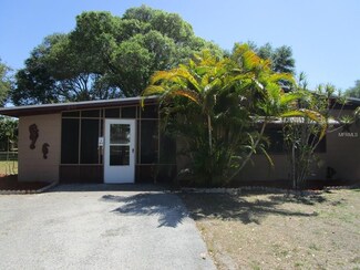 213 SE Jefferson Cir N, Saint Petersburg, FL 33703