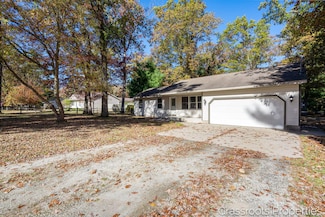 514 W Forest Park Rd, Twin Lake, MI 49457