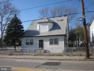 3301 River Rd, Camden, NJ 08105