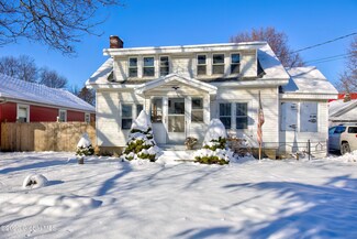 173 Speigletown Rd, Troy, NY 12182