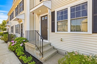 105 Boxberry Ln Unit 105, Rockland, MA 02370
