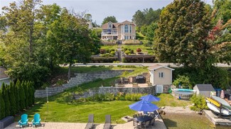 4075 Onnalinda Dr, Canandaigua, NY 14424