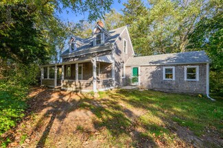 50 Marstons Ln, Yarmouth Port, MA 02675