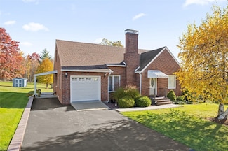 92 Deyo Hill Rd, Johnson City, NY 13790
