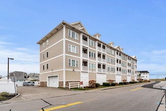 580 Winnacunnet Rd Unit 305, Hampton, NH 03842