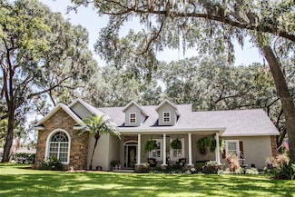 2906 Country Breeze Dr, Plant City, FL 33567