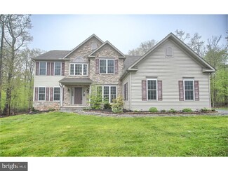 61 Kane Rd, Morgantown, PA 19543