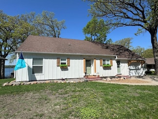 1808 Oakwood Ave, Fairmont, MN 56031