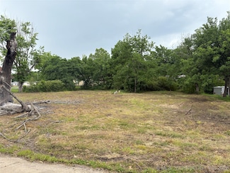 105 E Blair Ave, Wilburton, OK 74578