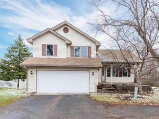 7389 Williams Ln, Eden Prairie, MN 55346