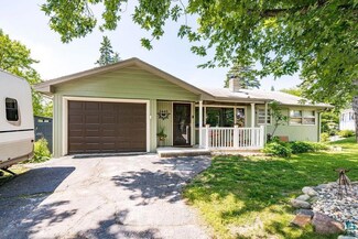 2445 Hutchinson Rd, Duluth, MN 55811