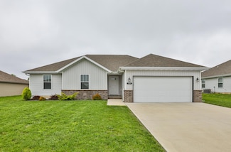735 N Jozlynn Ave, Republic, MO 65738