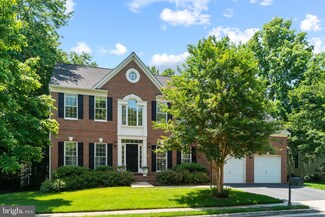 47236 Middle Bluff Place, Sterling, VA 20165