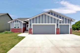 3043 N Susan Ln, Mulvane, KS 67110