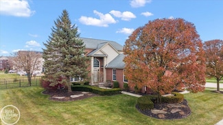 18899 Livingston Dr, Macomb, MI 48042