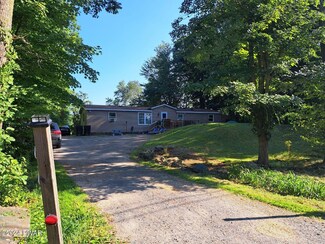 258 Well Rd, Greeley, PA 18425