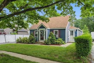 33 Walworth St, Worcester, MA 01602