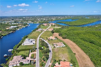166 SE Strada Tione, Port Saint Lucie, FL 34952