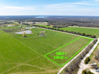 1 Harbortown Rd, Saline Township, MO 63456
