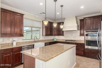 2866 E Shannon St, Gilbert, AZ 85295