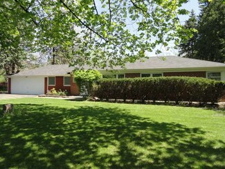 20485 Ela Rd, Barrington, IL 60010