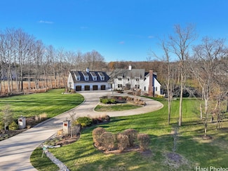 280 Otis Rd, Barrington, IL 60010