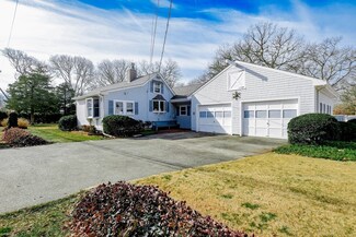 46 Prospect Rd, Mattapoisett, MA 02739