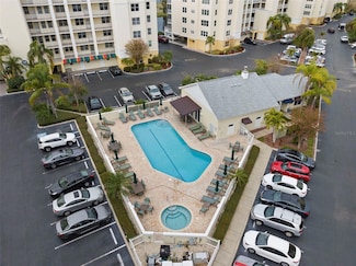 1200 Country Club Dr Unit 3303, Largo, FL 33771