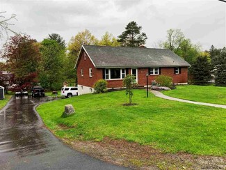 4 Kevin Ln, East Greenbush, NY 12061