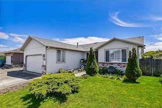 1422 Chickadee Ct, McKinleyville, CA 95519