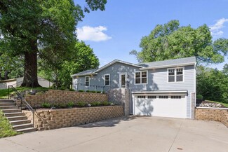 3914 Oak Rd, Minnetonka, MN 55345